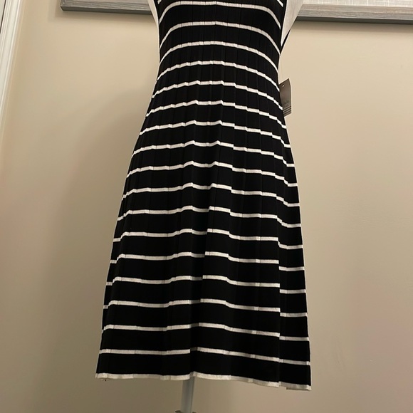 Ophelia Roe Women’s midi Dress, Stripped, Medium, Pleated, Sleeveless, New! - Picture 8 of 14